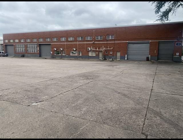 2,400M² FACTORY TO LET IN WESTMEAD